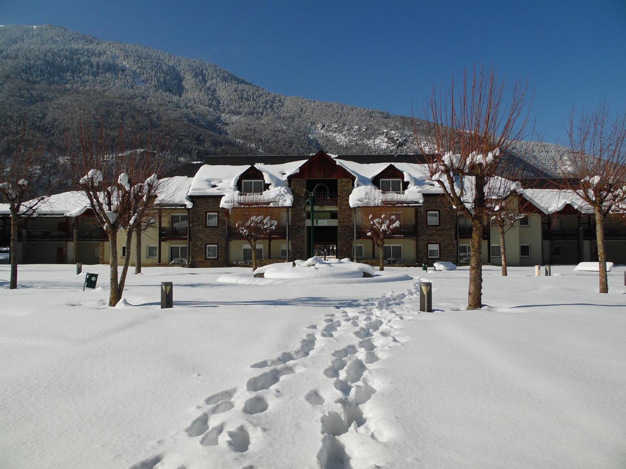 Village Club Les Balcons Des Pyrenees Saint-Mamet Exterior foto